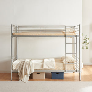 Metall-Etagenbett Soppsar mit 2 Matratzen 200x90 cm Silber [en.casa]
