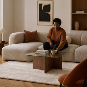 Couchtisch Benexjö mit Glasplatte 70x70x36 cm Walnussoptik/Grau [en.casa]