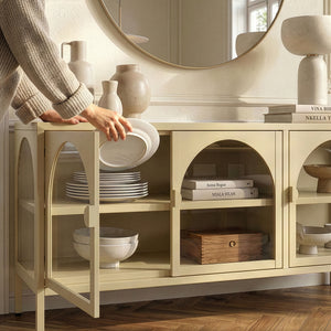 Vitrinen-Sideboard Klippestad Stahl 118x35x55 cm Kamelfarben [en.casa]