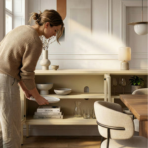 Vitrinen-Sideboard Klippestad Stahl 118x35x55 cm Kamelfarben [en.casa]