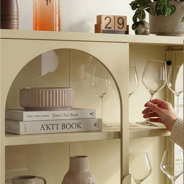 Vitrinen-Sideboard Klippestad Stahl 95x80x35 cm Kamelfarben [en.casa]