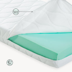 Hausbett Surnadal mit Matratze 90x200 cm Kiefernholz Weiß/Natur [en.casa]